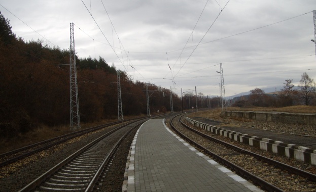 Започва ремонтът на железопътния участък от гара Владимир Павлов до Бургас