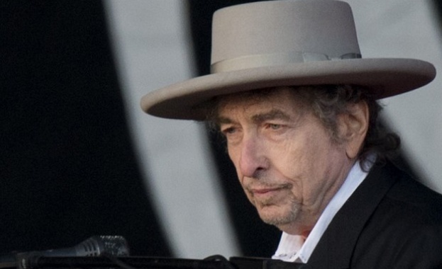 Писма на Боб Дилън продадени за половин милион долара
