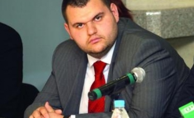 ВСС бяга от всички въпроси за Пеевски