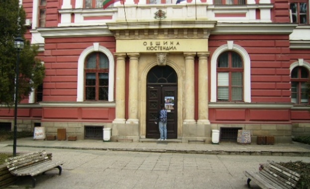 Кметовете на Кюстендил и Дупница поканиха Местан по казуса "Бат Сали"