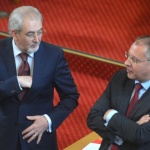 За партийните каси криза няма