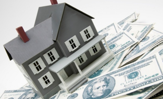 Брокер намери $38 000 долара и ги дари за благотворителност