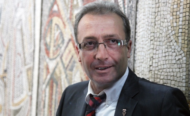 Емил Костадинов: Отнемането на субсидиите на партиите ще ги тласне в ръцете на олигархията