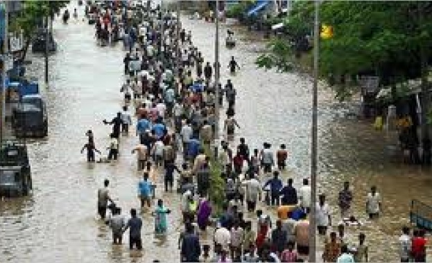 Загинали и изчезнали при наводненията в Индия 