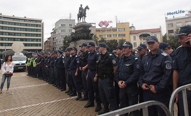 Цялата столична полиция и част от жандармерията ще е на работа при посещението на Дмитрий Медведев в София  