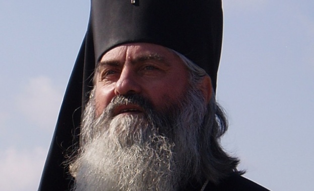 Дядо Кирил разкрил схема за източване на средства от варненската катедрала 