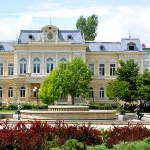 Музеи и галерии отварят врати