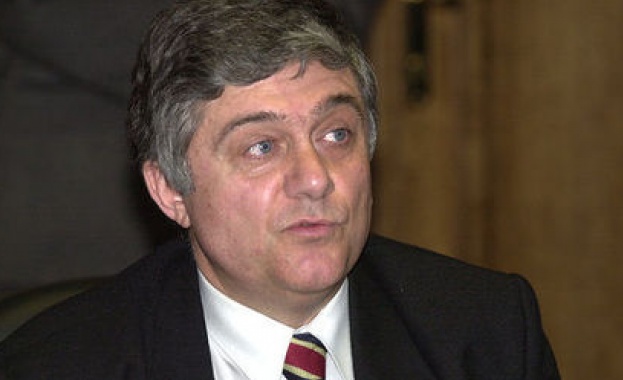 От правна гледна точка задължителното машинно гласуване може да представлява