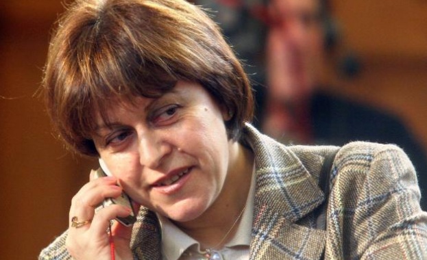 Дончева за „Чисти ръце": Все едно вълкът и лисицата да си отворят вегетариански ресторант