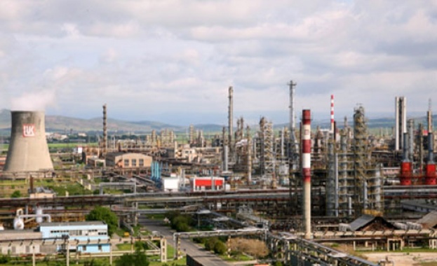 Затворен е входът на Бургас заради разлив на гориво при катастрофа 