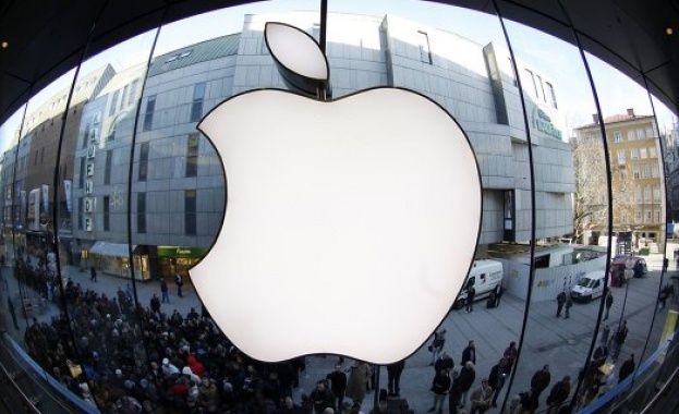 Apple стана първата публична компания в света която достигна пазарна
