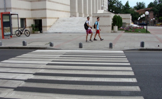 Прегазиха пенсионер на пешеходна пътека