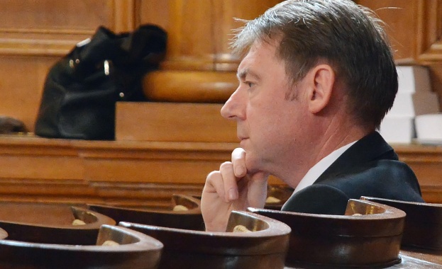 Бившият шеф на ДАНС Владимир Писанчев става консул в Солун