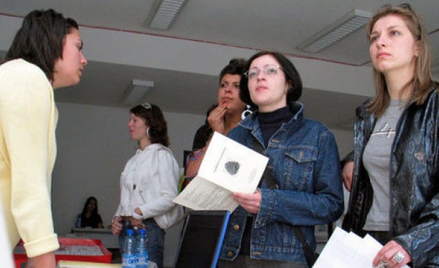 Над 165 000 служители на 10 723 предприятия ще запазят