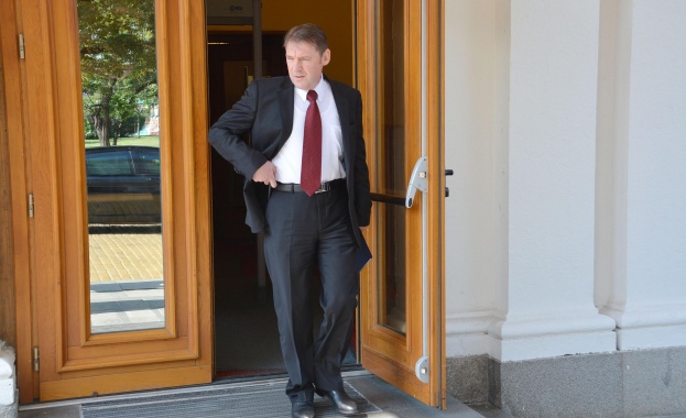 Депутати: Шефът на ДАНС трябва да подаде оставка