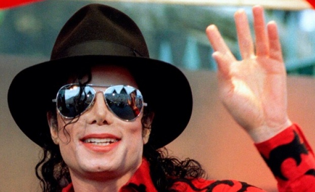 "Форбс": Майкъл Джексън е най-печелившата покойна звезда