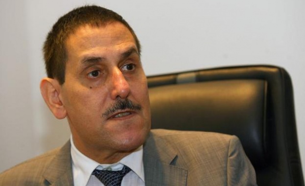 Пенчев изпрати препоръките си за такса „смет” до финансовото министерство