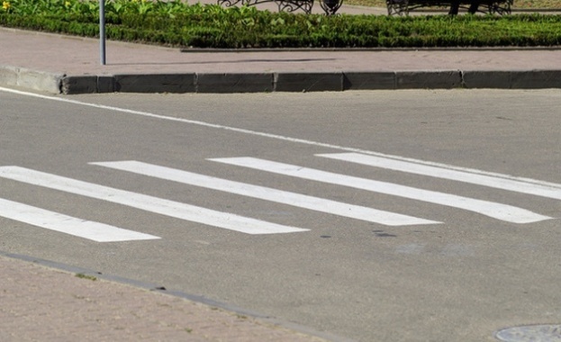 Блъснаха жена на пешеходна пътека в Бургас 