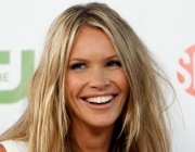 В супер форма на 62: Ел Макферсън не остарява