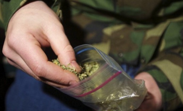 Депо за разпространение на наркотици разбиха антимафиоти във Велико Търново