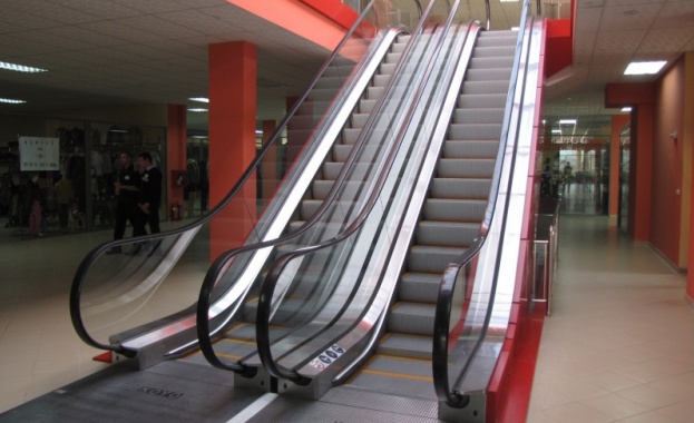 Опасни ескалатори по гари и метростанции