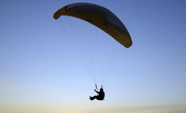 Парапланерист загина край Сопот съобщава Нова телевизия Тежкият инцидент е