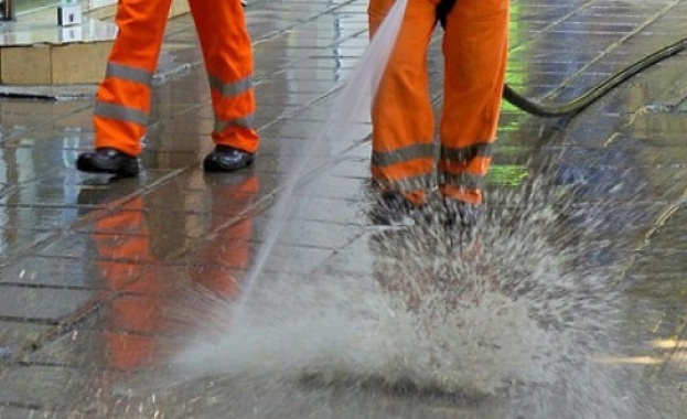 От 12 юни започва поетапно измиване на централни улици под