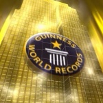 Британци с рекорд на Гинес за околосветско пътешествие със скутер с кош