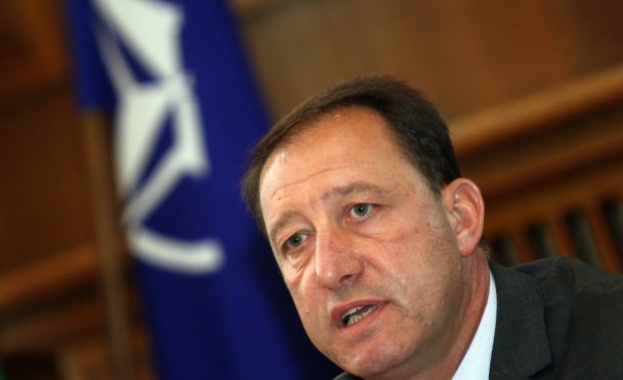 Няма съмнение че посещението на секретаря по отбраната на САЩ