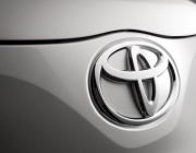 Toyota изведнъж се притесни за оцеляването си