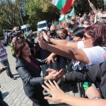 Корнелия, обещай им кръв, мъки, сълзи и пот!