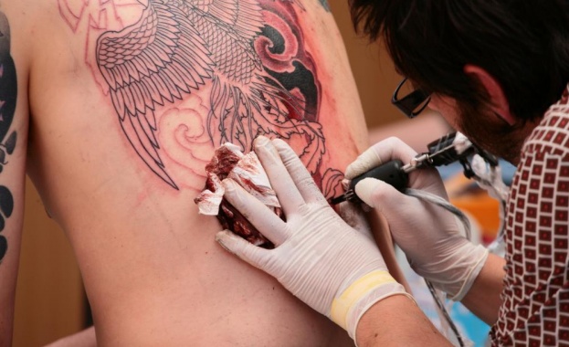 Над 90% от мастилата за татуировки съдържат химикали, които увреждат органите