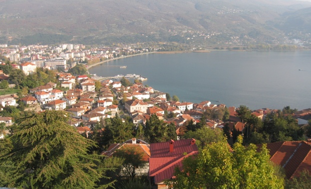 Доброволци се включиха в издирването
Продължава издирването на изчезналия в Охридското