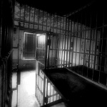 Ефективният съдебен контрол върху задържането на малолетни и непълнолетни лица