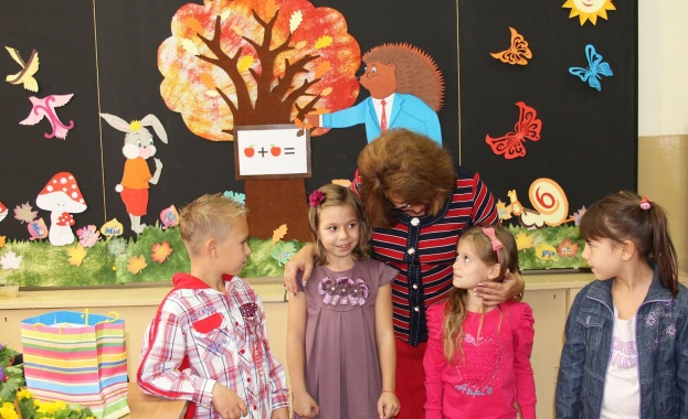 Учители съветват МОН да преосмисли позицията си за изкуствата в учебните програми