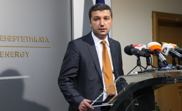Стойнев: България трябва да развива ядрената си енергетика