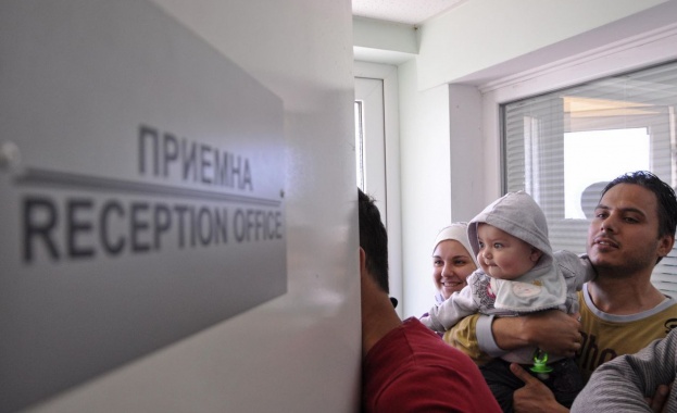 Бежанците, заловени край Калиакра, отиват в Елхово