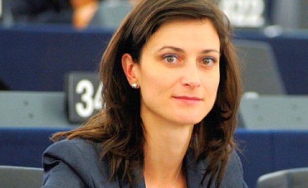 Мария Габриел е новият еврокомисар по иновациите и младежта