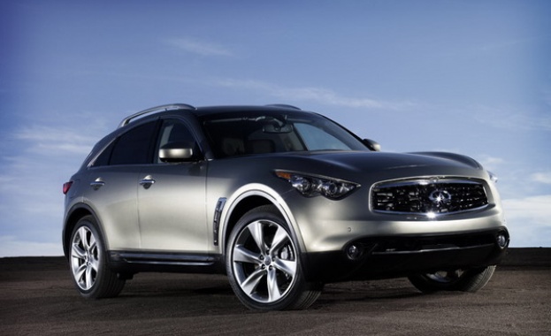 Infiniti вече в Япония