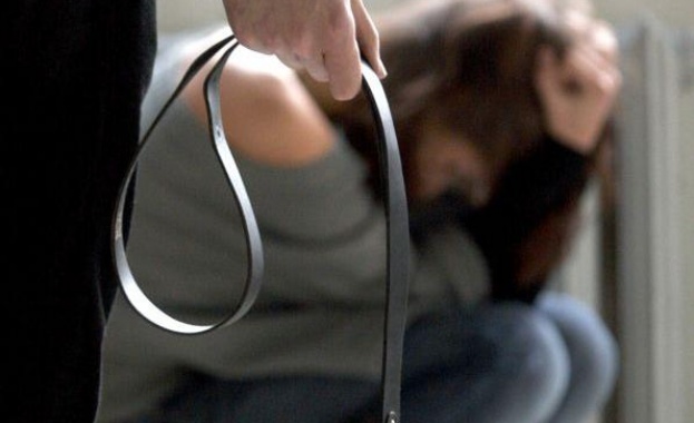 Над 2 100 са случаите на насилие над деца през 2012 г.