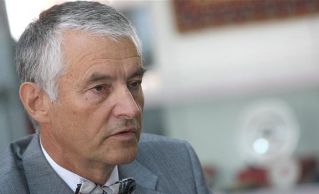 Нападнаха съпругата на председателя на БЧК