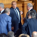 За няколко депутати по-малко