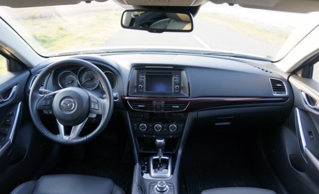 Mazda изтегля над 160 000 автомобила от американския пазар 