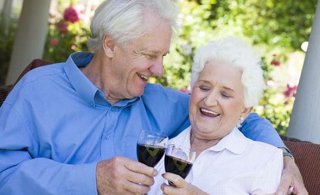Положителна нагласа към старостта намалява риска от деменция