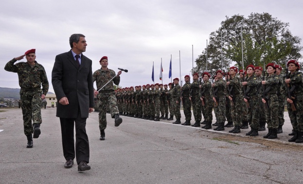 Плевнелиев: Армията трябва да намери своята специализация и фокус