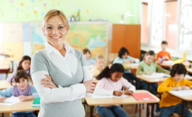 Броят на младите учители расте