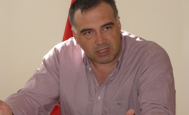 Антон Кутев: Бизнесът управлява в голяма степен медиите и в почти пълна степен политиците