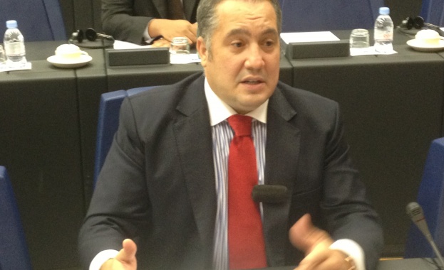 Бинев защити потребителите на енергетика в България