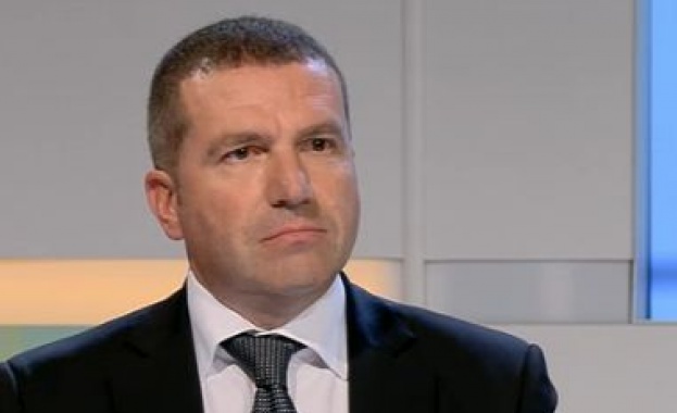 Менков: Някой се опитва да ме отстрани като адвокат на Цветанов 