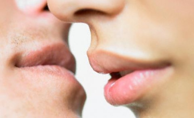 Целувката помага да оценим здравето на партньора 